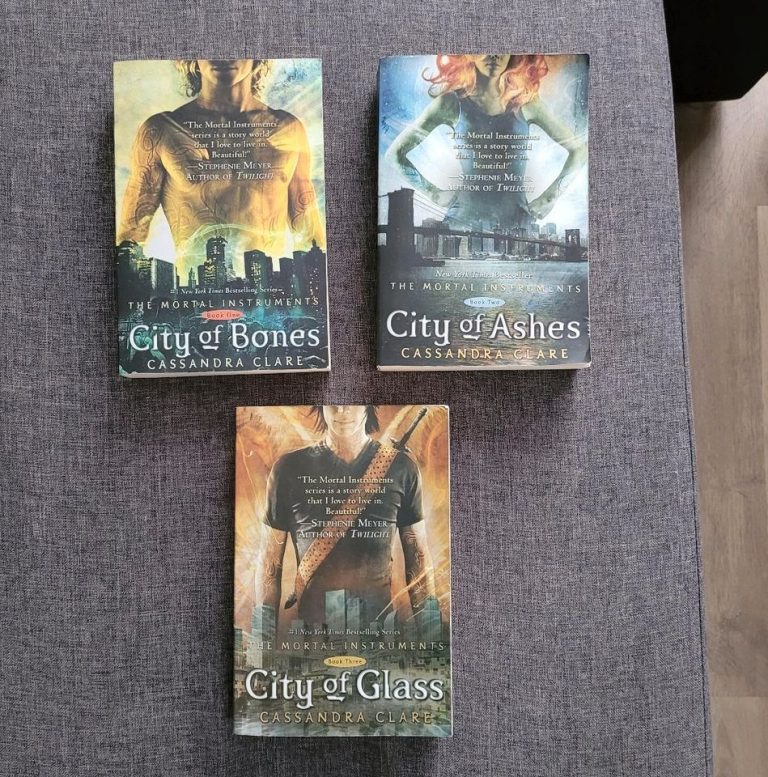 City of Glass - کتاب الکترونیکی انگلیسی - Image 2